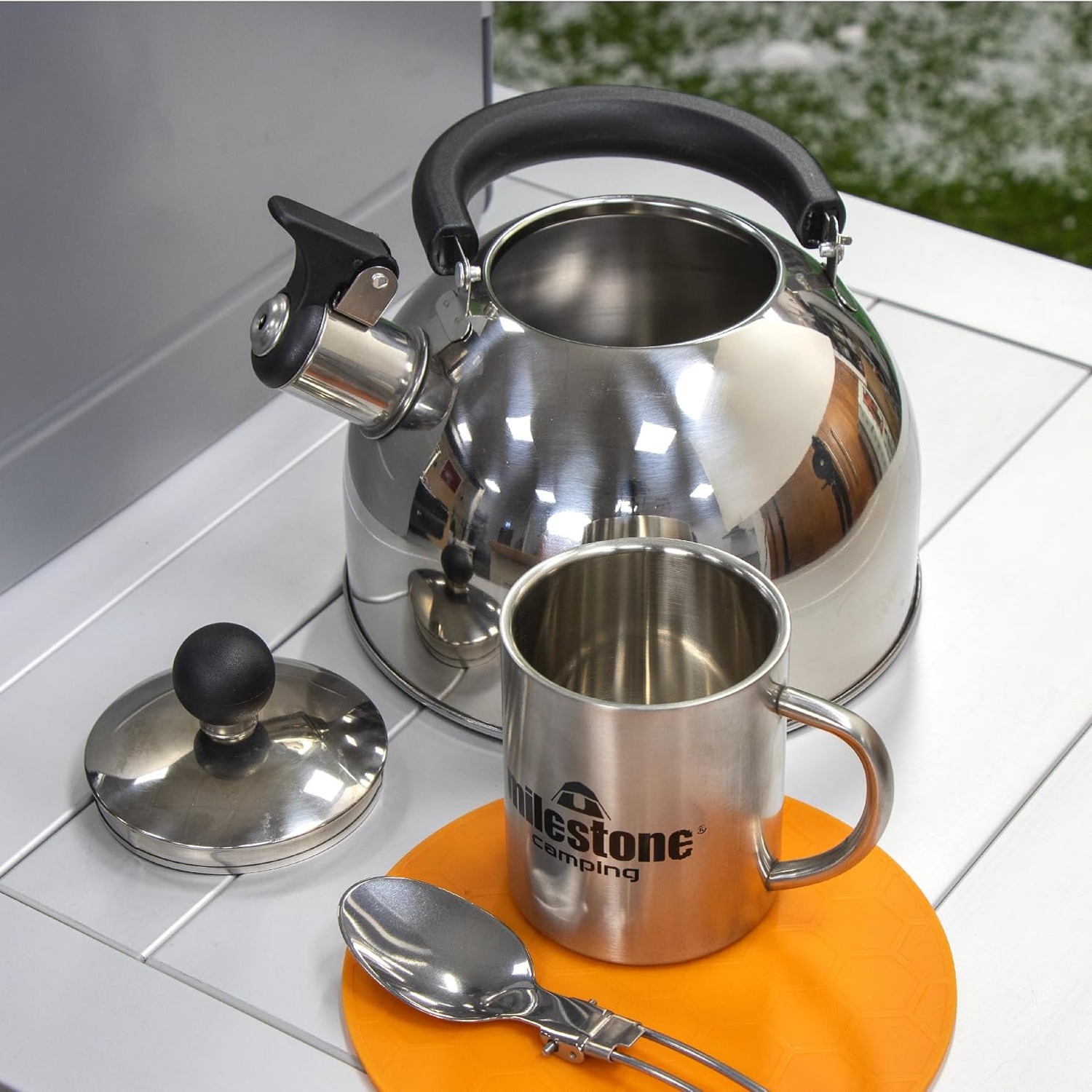 2L Whistling Camping Kettle: image 8